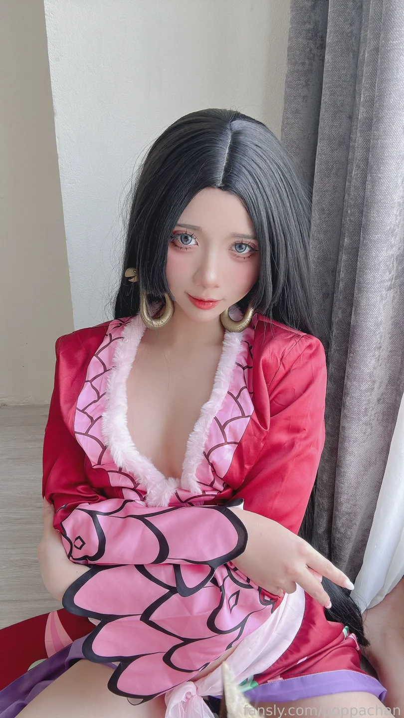 PoppaChan - Boa Hancock [52P,6V-147MB] tg@simisebaisi 【丝足阁】014.webp